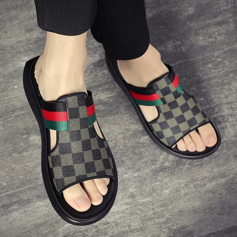 Nouvelles pantoufles Sandales à carreaux pour hommes en - Réduction de fin de saison - 30%